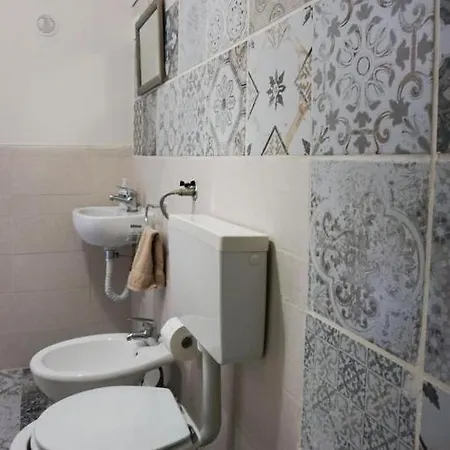 아파트 Blue Courtyard Not Valid 바리