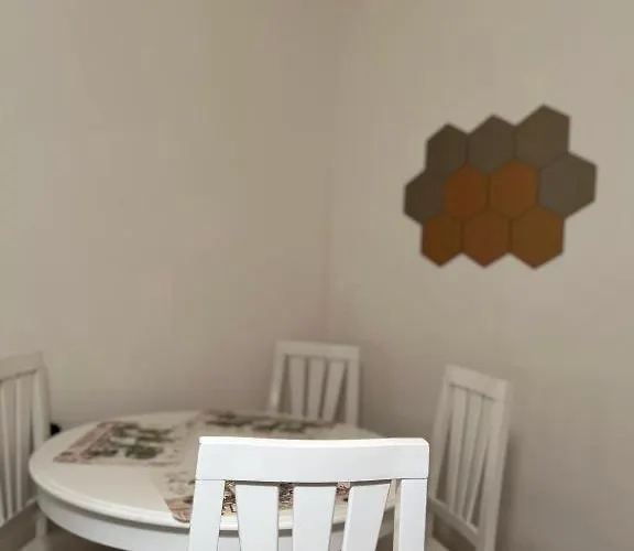 Blue Courtyard Not Valid Μπάρι